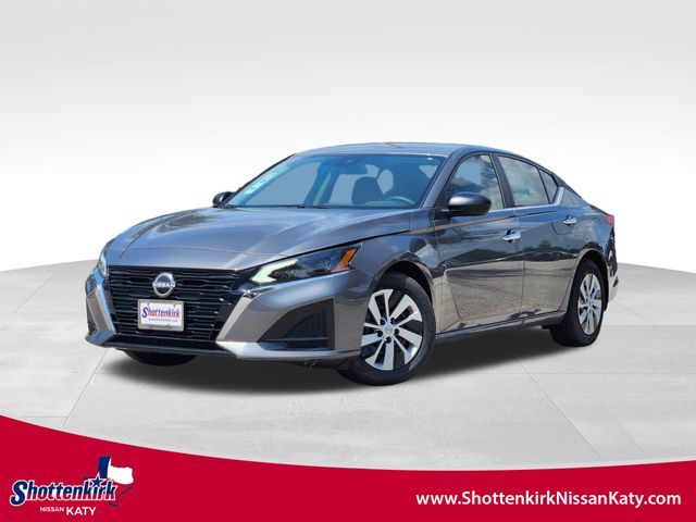 2025 Nissan Altima S's photo