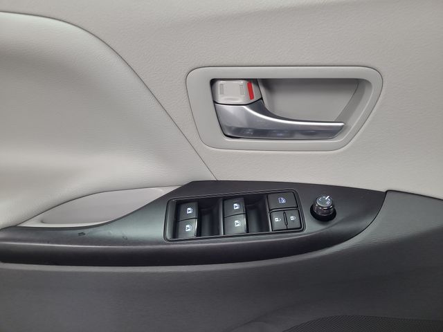 2018 – Toyota – Sienna