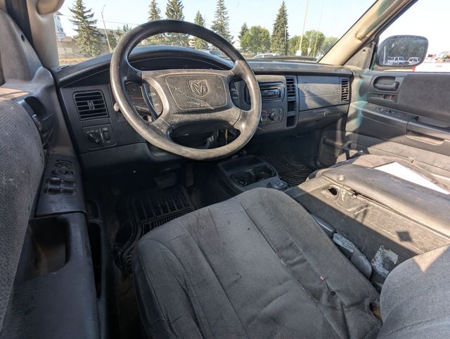 2004 White Dodge Dakota Sport 4X4 Truck