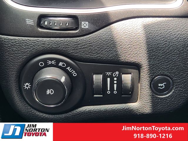 Used 2019 Jeep Cherokee SUV