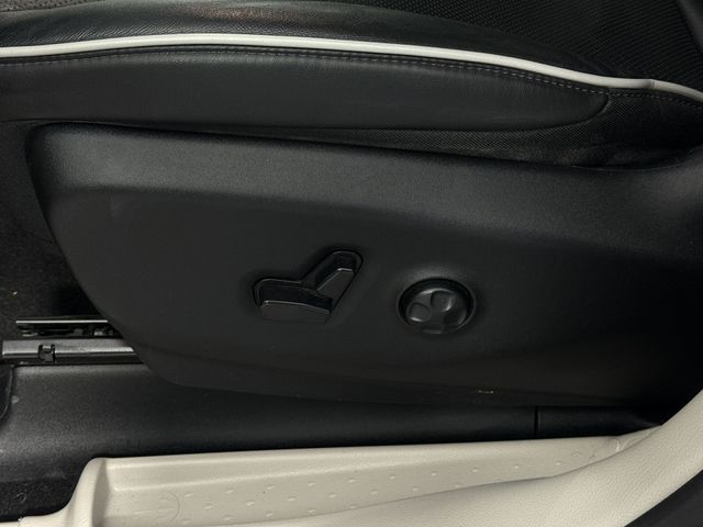 Used 2023 Chrysler Pacifica For Sale in Indianapolis, IN