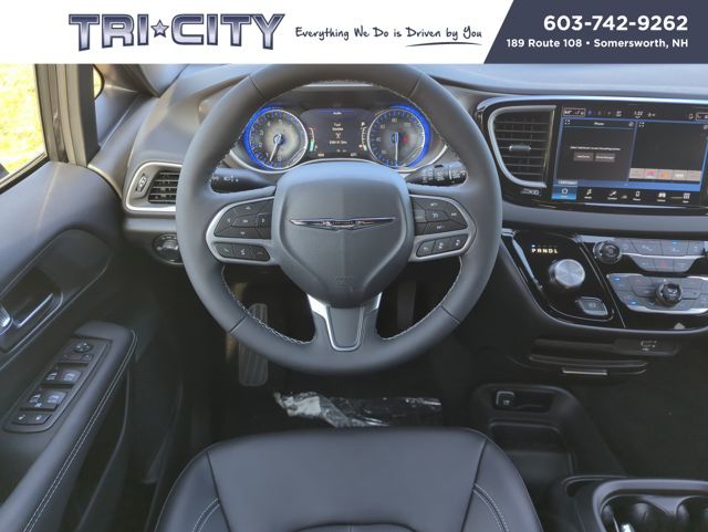 2026 Chrysler Voyager LX photo 12