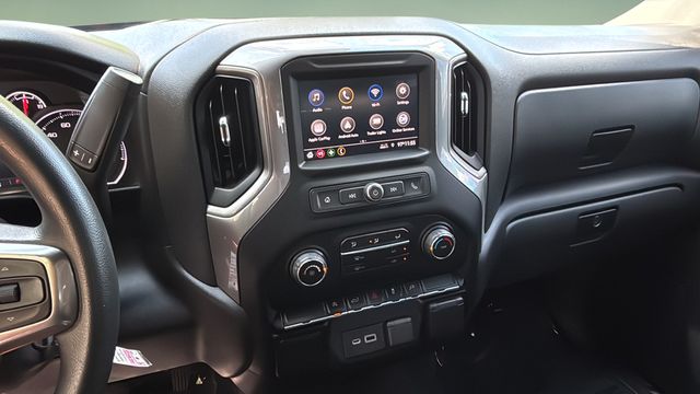 Used 2022 Black Chevrolet Custom image 25