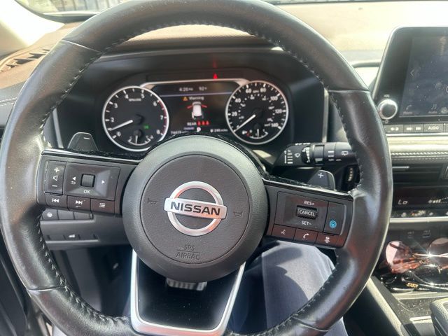 Used 2021 Silver Nissan SV image 5