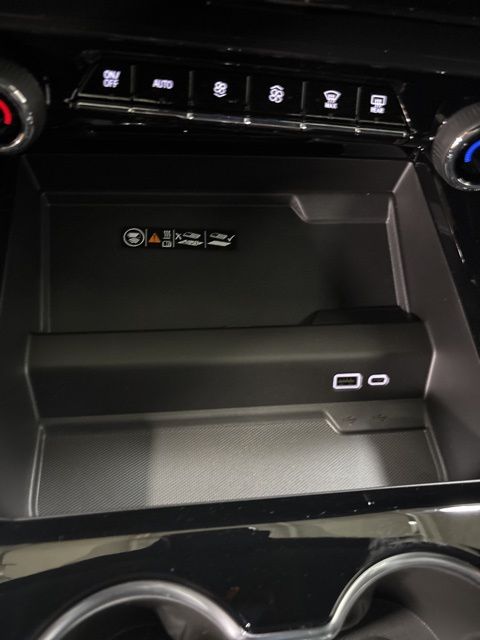 2025 Chevrolet Tahoe Premier photo