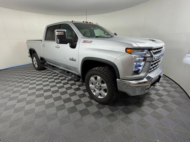 Silver Ice Metallic 2020 Chevrolet Silverado 2500HD Pickup Truck Four-Wheel Drive Automatic
