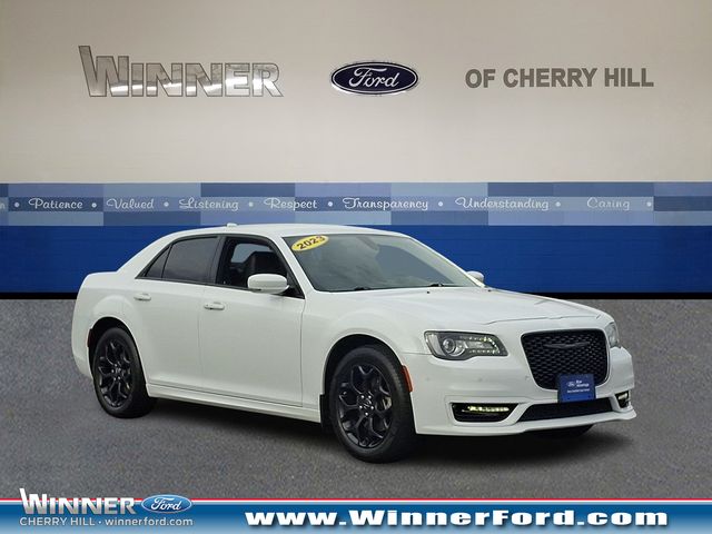 2023 Chrysler 300 Touring L AWD