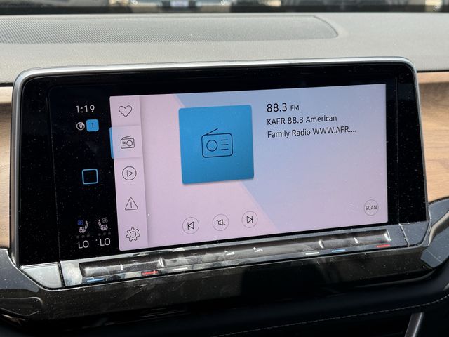 2025 Volkswagen Atlas 2.0T SE w/Technology Black at Gullo Toyota