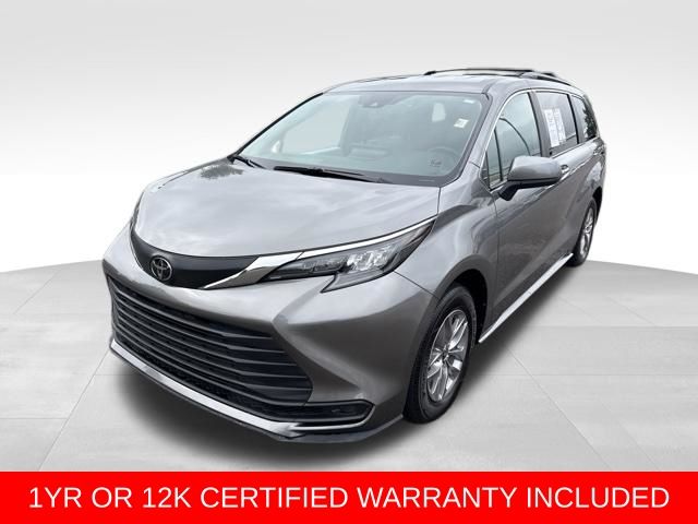 Heavy Metal 2026 Toyota Sienna Minivan Front-Wheel Drive Continuously Variable Transmission