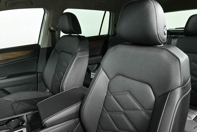 new 2025 Volkswagen Atlas car, priced at $44,852