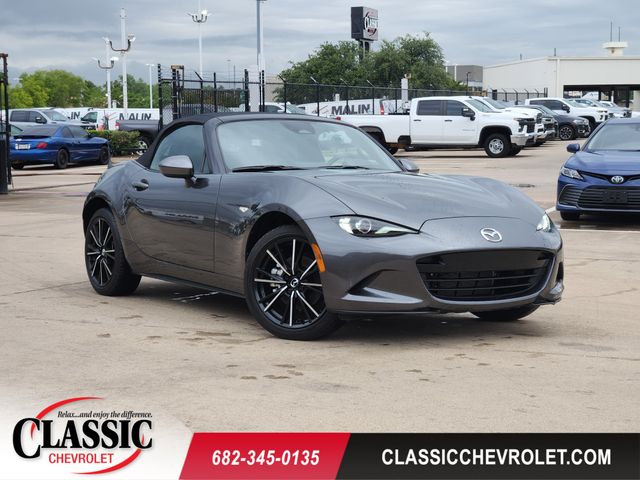 Machine Gray Metallic 2025 Mazda MX-5 Miata Convertible Rear-Wheel Drive 6-Speed Manual
