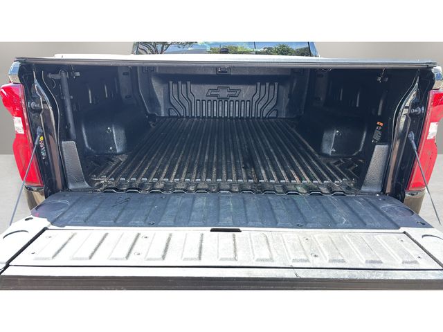 Used 2022 Black Chevrolet Custom image 32