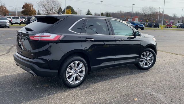 2022 Ford Edge Titanium 8