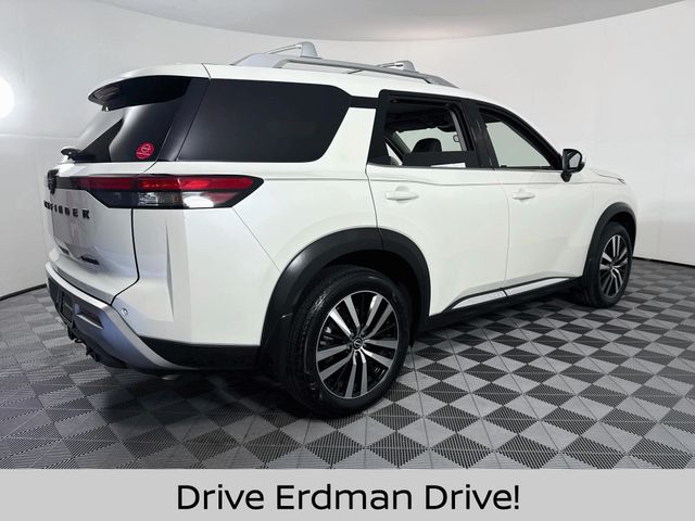 Used 2024 Nissan Pathfinder SUV