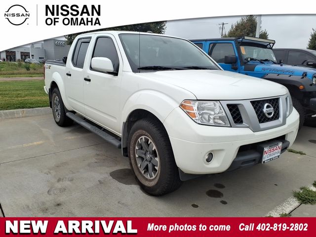 Glacier White 2019 Nissan Frontier Pickup Truck Four-Wheel Drive 5-Speed Automatic Overdrive