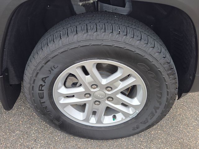 Used 2025 Jeep Grand Cherokee SUV