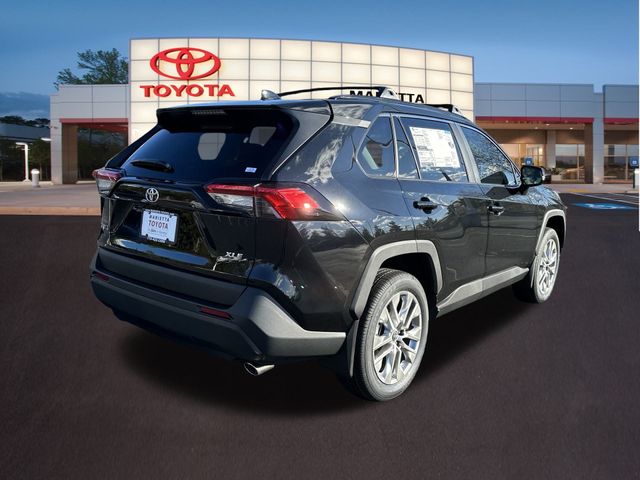 2025 Toyota RAV4 XLE Premium 28