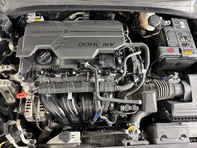 Used 2024 Hyundai Elantra Sedan