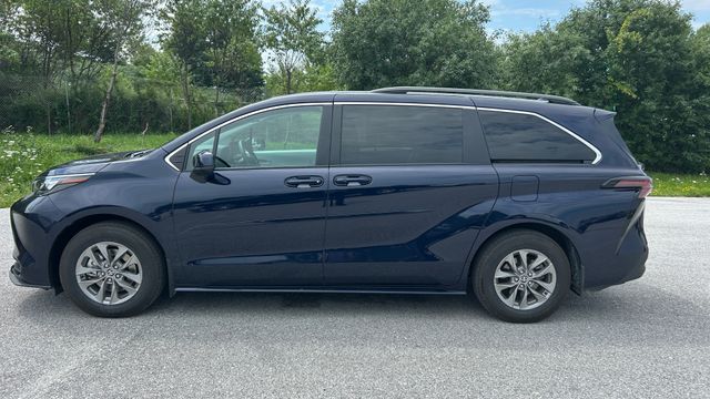 Used 2026 Toyota Sienna Van