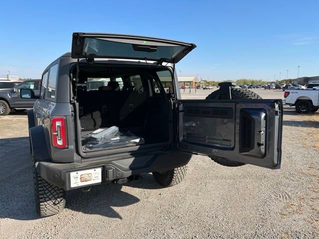 2024 Ford Bronco Outer Banks 10