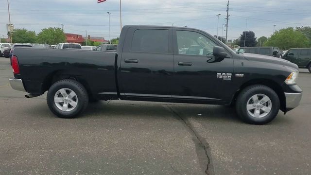 2022 Ram 1500 Classic SLT 9