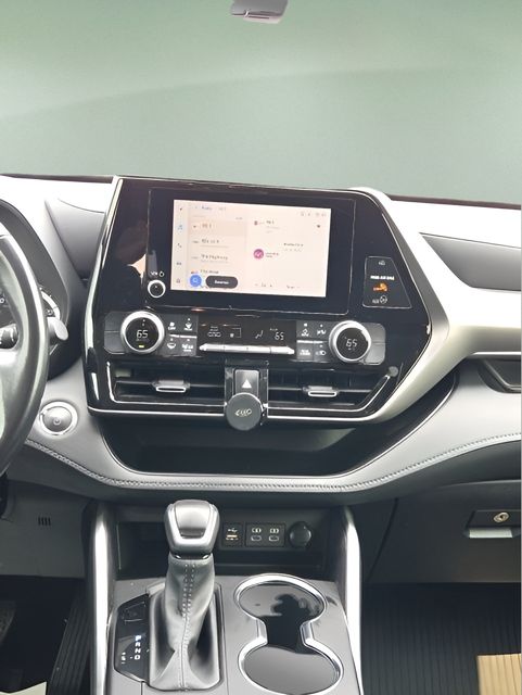 Used 2023 Toyota Highlander Hybrid SUV