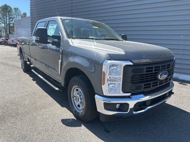 2025 Ford F-250 Super Duty XL Crew Cab LB RWD