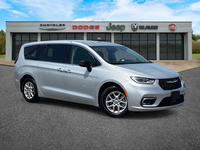 Silver Mist Clearcoat 2024 Chrysler Pacifica Touring L FWD Minivan Front-Wheel Drive 9-Speed Automatic