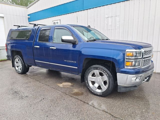 Used 2014 Blue Chevrolet LTZ image 4