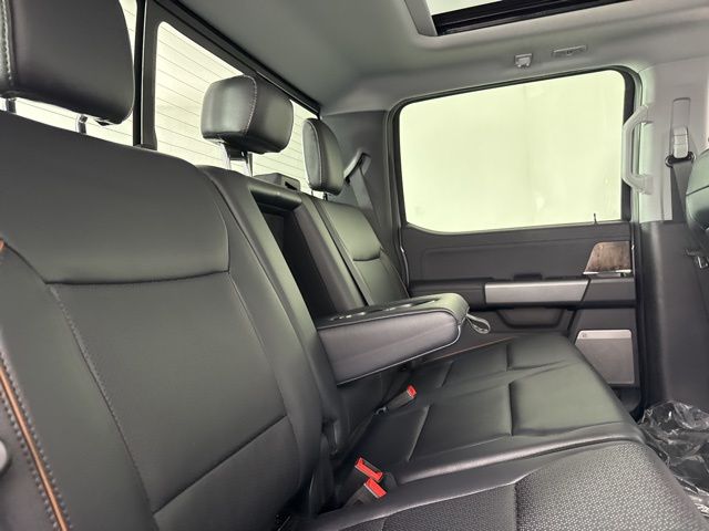 2025 Glacier Gray Metallic Tri-Coat Ford Super Duty F-250 SRW Lariat 4X4 Truck