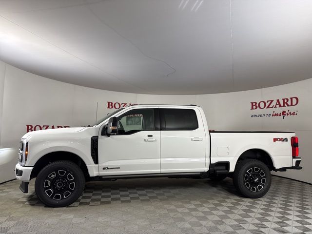 2025 Star White Metallic Tri-Coat Ford Super Duty F-350 SRW Platinum 4X4 Truck