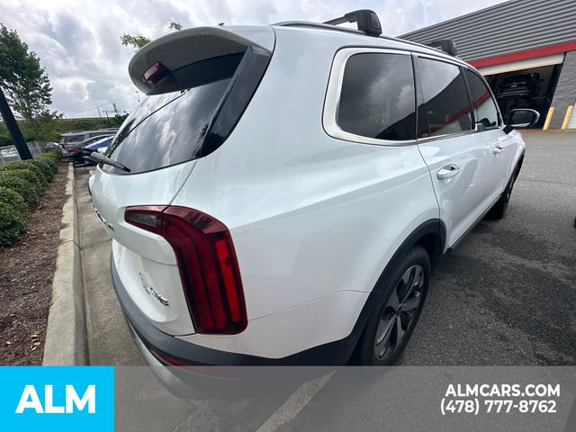 Used 2020 White Kia S image 12