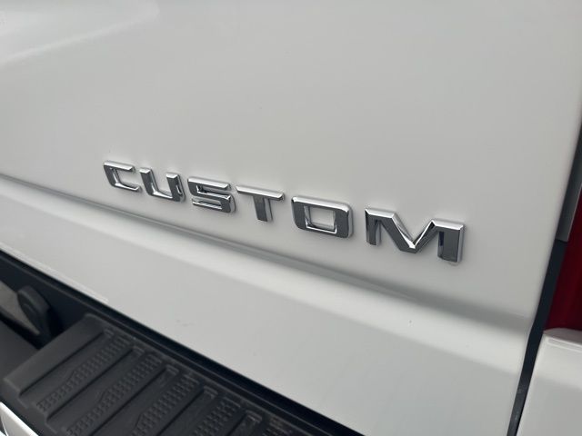 2026 Chevrolet Silverado 1500 Custom:45220
