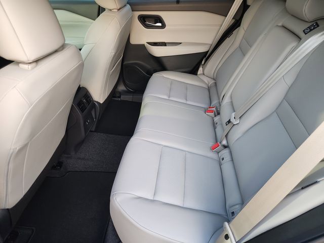 2026 Nissan Rogue SV photo 12