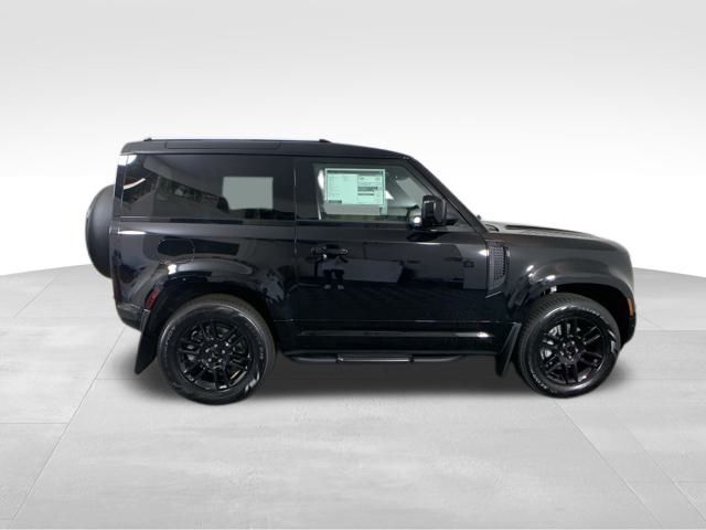 2025 Land Rover Defender 90 X-Dynamic SE 7