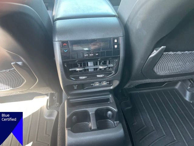 Used 2022 White Jeep Laredo image 11