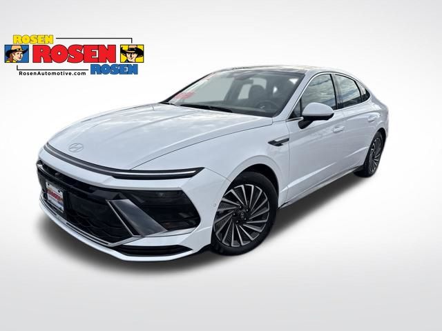 Serenity White 2025 Hyundai Sonata Hybrid Limited FWD Sedan Front-Wheel Drive 6-Speed Automatic