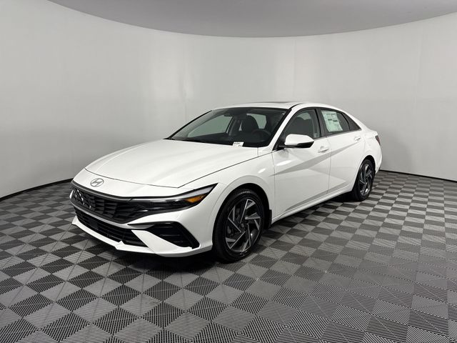 New 2025 Hyundai Elantra Hybrid For Sale in Indianapolis, IN