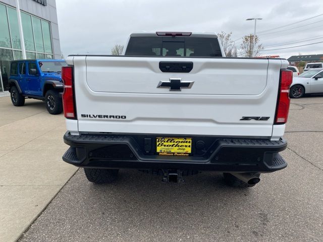 2025 Chevrolet Silverado 2500HD ZR2 - Summit White exterior view 6