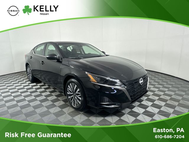 Super Black Clearcoat 2026 Nissan Altima Sedan All-Wheel Drive Continuously Variable Transmission
