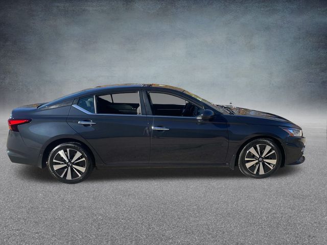 2021 Nissan Altima 2.5 SV 5