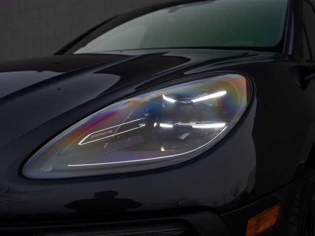 2026 Porsche Macan Base - Photo 10
