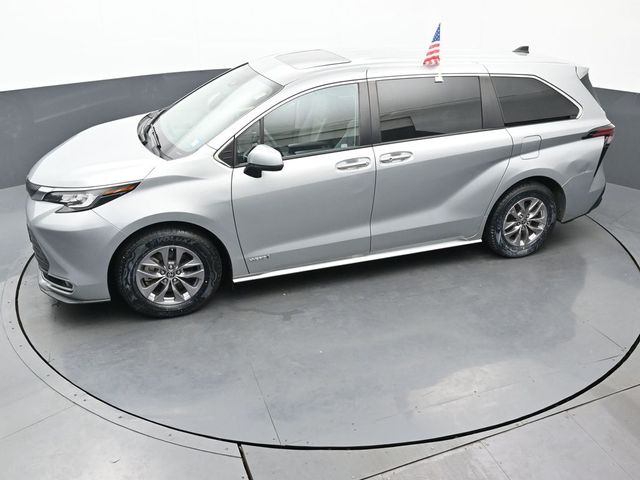 2021 Toyota Sienna XLE 45