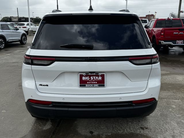 2023 Jeep Grand Cherokee Altitude X White at River Oaks CDJR