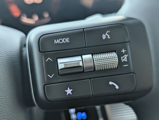 New 2026 White Hyundai SE image 17