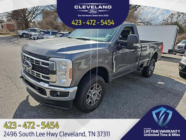 2025 Ford F-350 Super Duty XLT Regular Cab LB 4WD