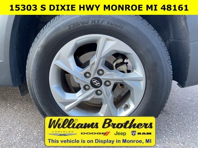 2024 Hyundai Tucson SEL - Black Pearl exterior view 9