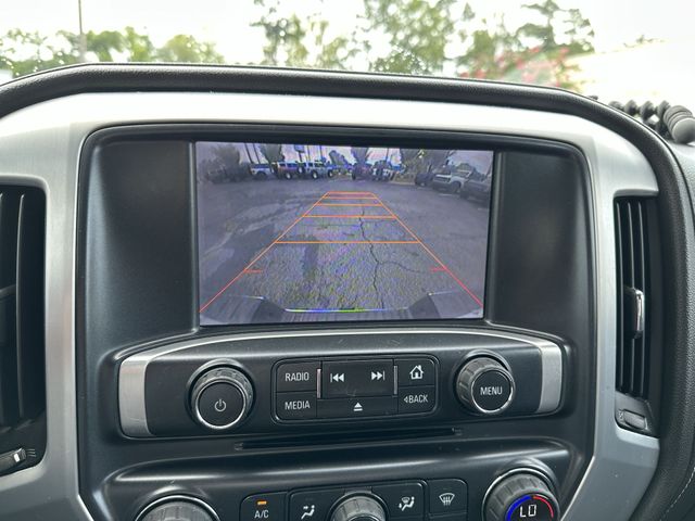 Used 2014 White GMC SLE image 18