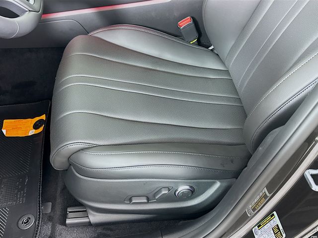 Thumbnail: 2026 Genesis G80 - 21