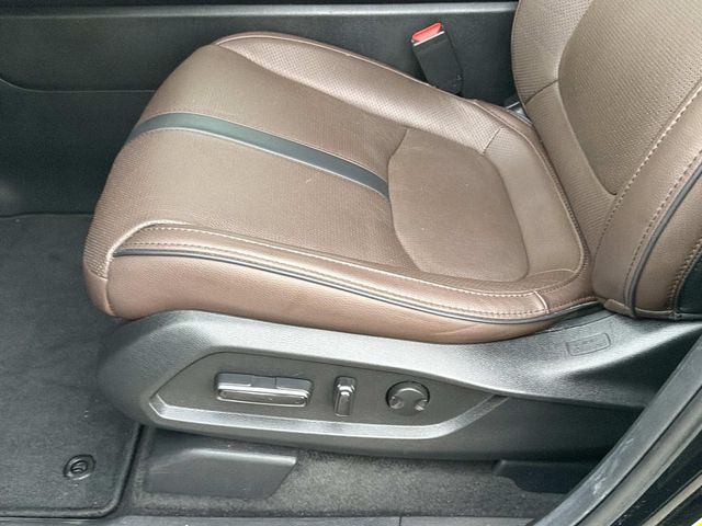 Used 2025 Honda Pilot SUV